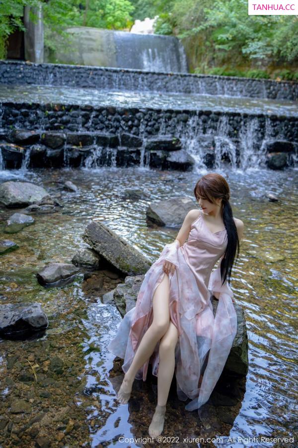 婠婠么  [XiuRen秀人网]高清写真图 2022.10.11 No.5690 婠婠么&小肥莹第19张图片